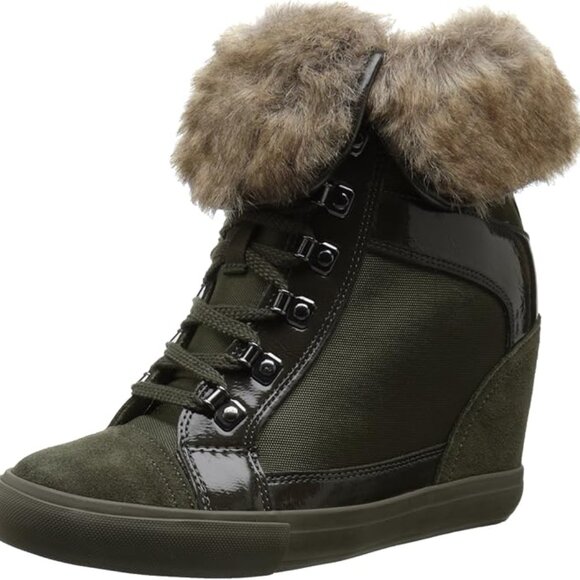 Aldo Army Green Faux Fur Wedge Sneaker / Ankle Bootie - Size 8.5 - Picture 3 of 10